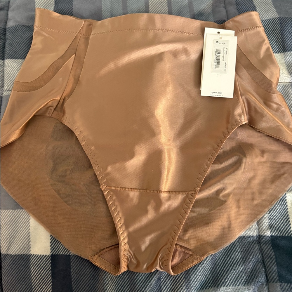 NWT SPANKS Seamless High-Waist Shaping Briefs in Nude